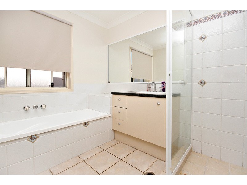 16 Agincourt St, Pelican Waters QLD 4551