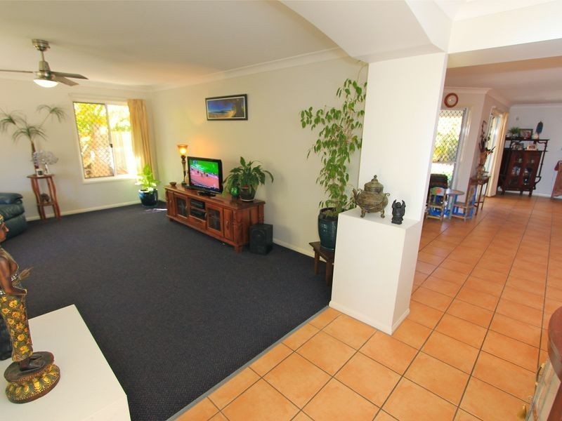 2 Leach Ct, Pelican Waters QLD 4551