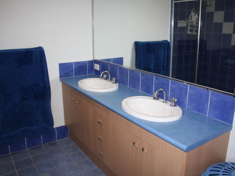 2 Leach Ct, Pelican Waters QLD 4551