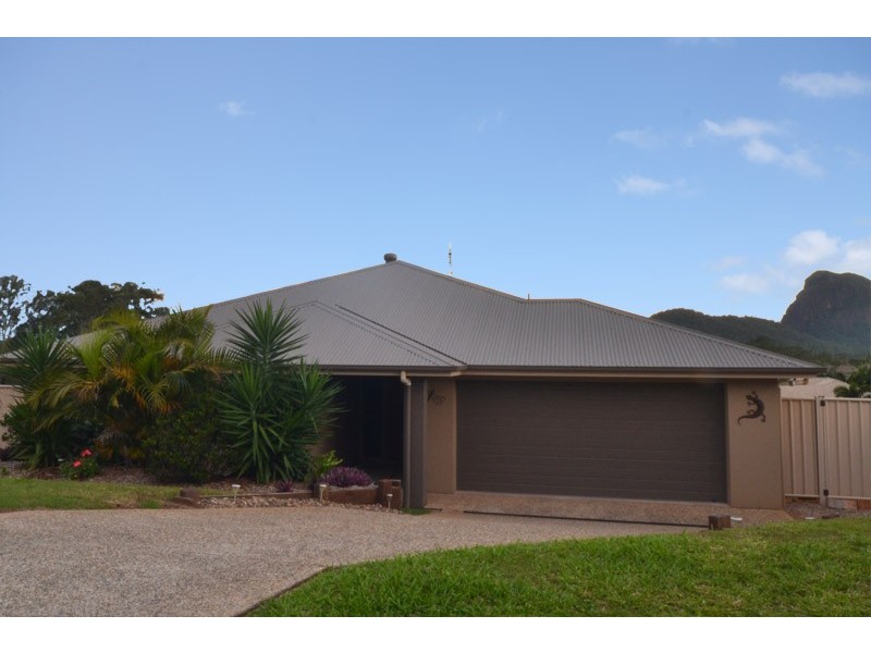 13 Gordon Pl, Glass House Mountains QLD 4518