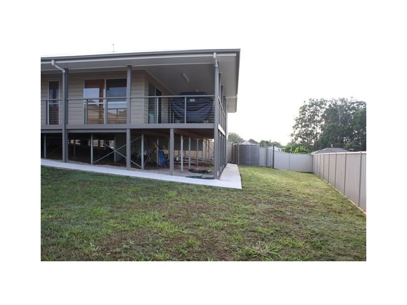 13 Gordon Pl, Glass House Mountains QLD 4518