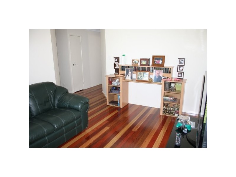 13 Gordon Pl, Glass House Mountains QLD 4518