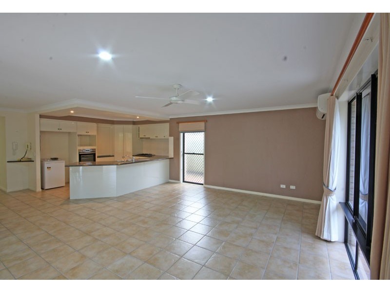 8 Matthew Crescent, Pelican Waters QLD 4551