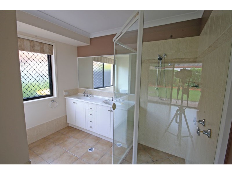 8 Matthew Crescent, Pelican Waters QLD 4551