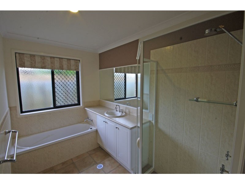 8 Matthew Crescent, Pelican Waters QLD 4551