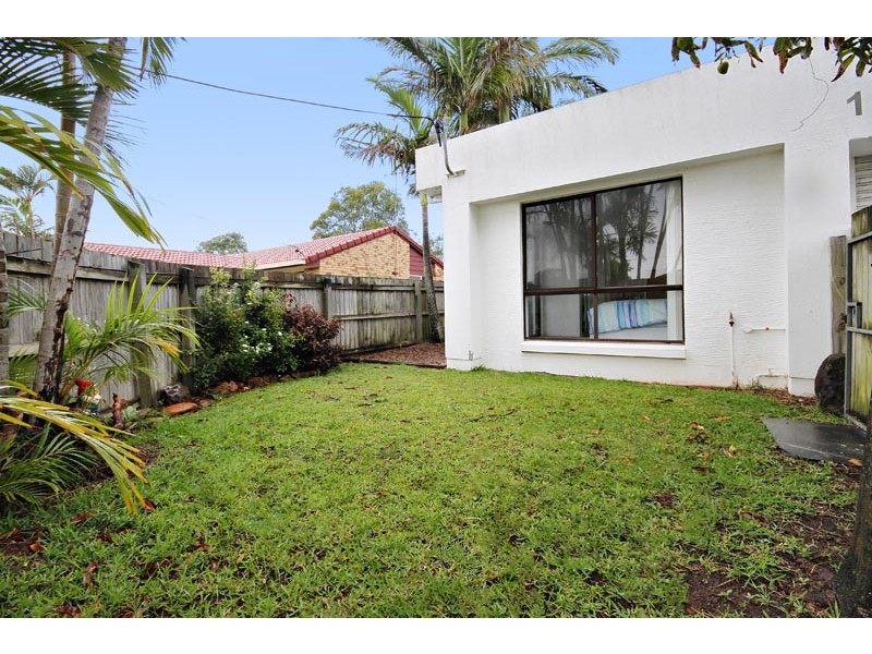 1/28 Balyata St, Warana QLD 4575