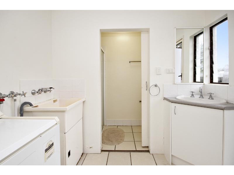 1/28 Balyata St, Warana QLD 4575