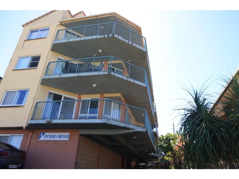 2/5 Cooma Tce – Anchors Aweigh, Caloundra QLD 4551