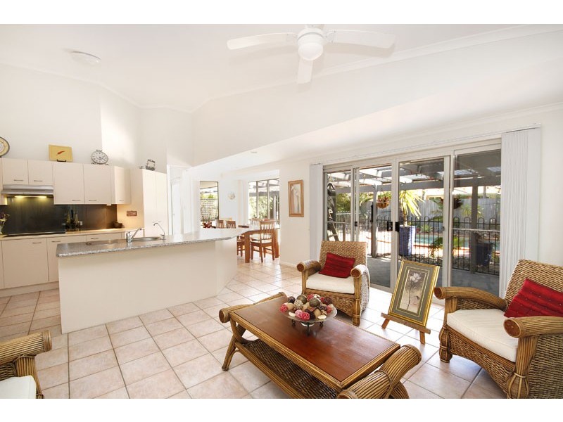 2 Redwood Court, Currimundi QLD 4551