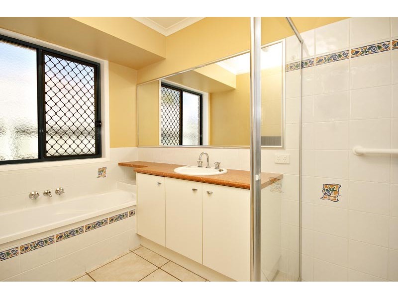 25 Honeywood Court, Currimundi QLD 4551