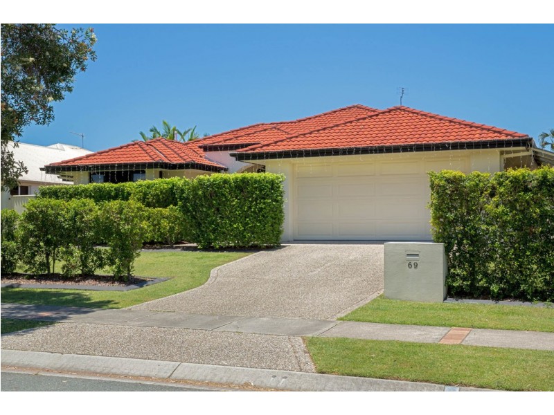 69 Mahogany Dr, Pelican Waters QLD 4551