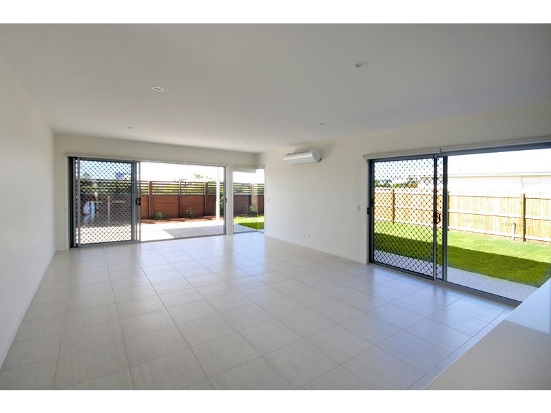 13 Promontory Street, Birtinya QLD 4575