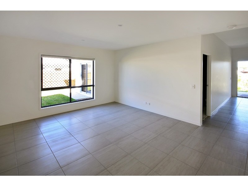 13 Promontory Street, Birtinya QLD 4575