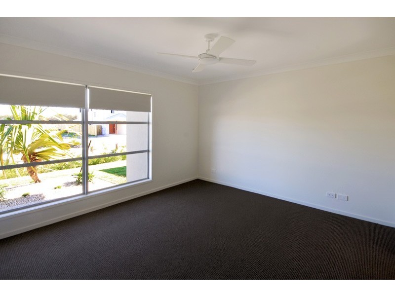 13 Promontory Street, Birtinya QLD 4575