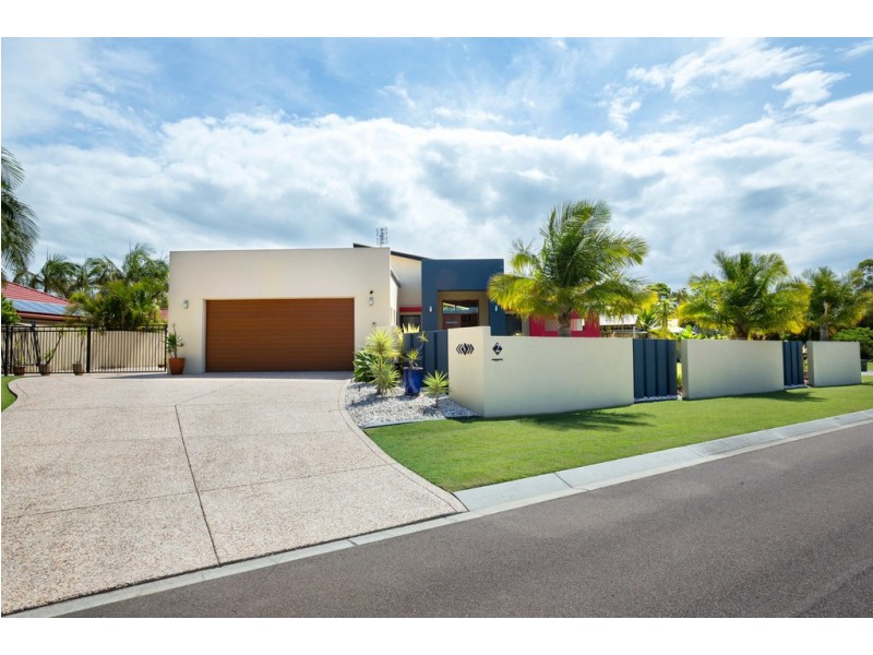 2 Maloney Place, Pelican Waters QLD 4551
