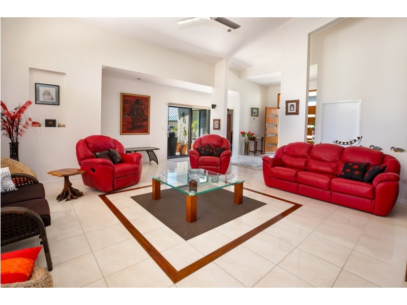 2 Maloney Place, Pelican Waters QLD 4551