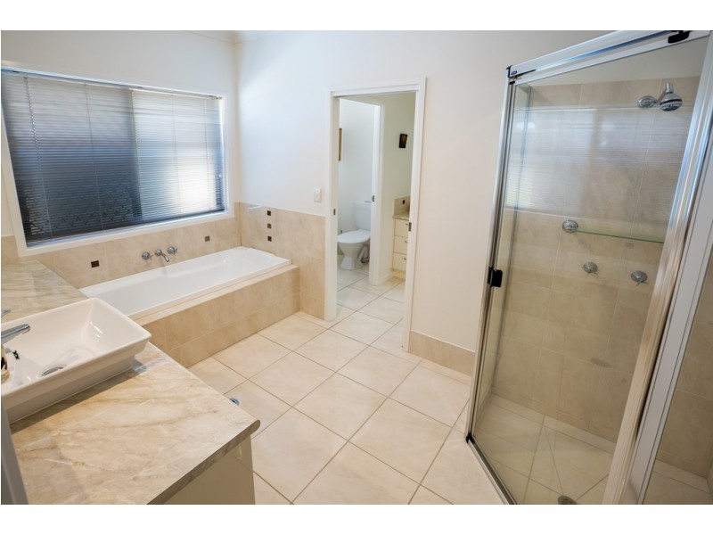 2 Maloney Place, Pelican Waters QLD 4551