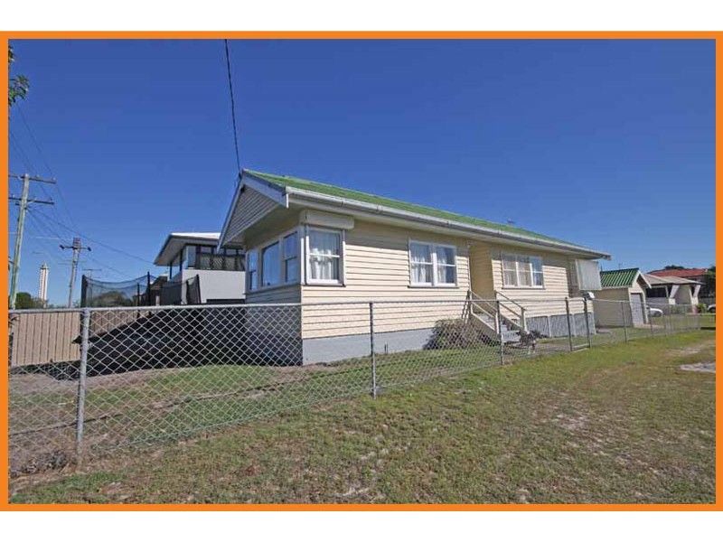 24 Golden Beach Esplanade, Golden Beach QLD 4551