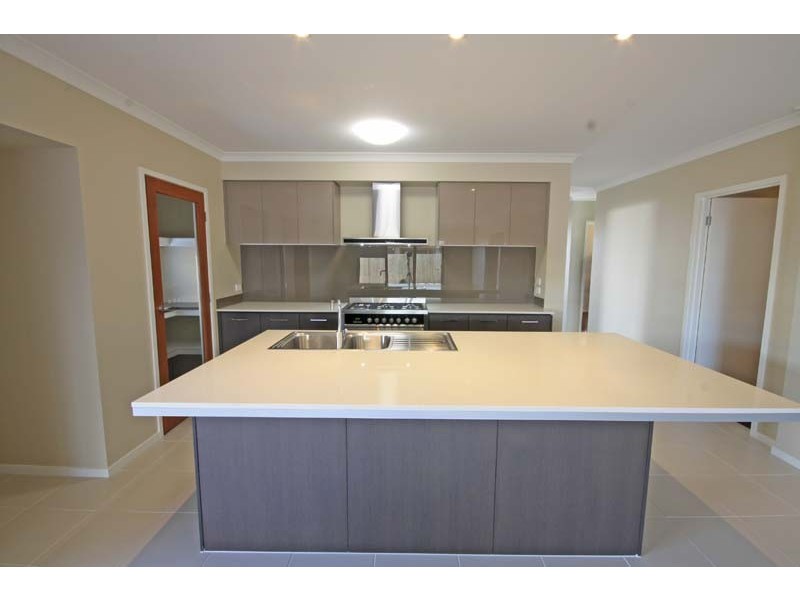 4 Golden Street, Caloundra West QLD 4551