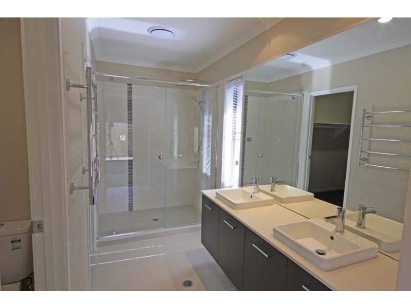 4 Golden Street, Caloundra West QLD 4551