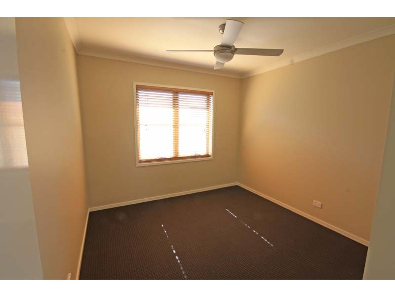 4 Golden Street, Caloundra West QLD 4551