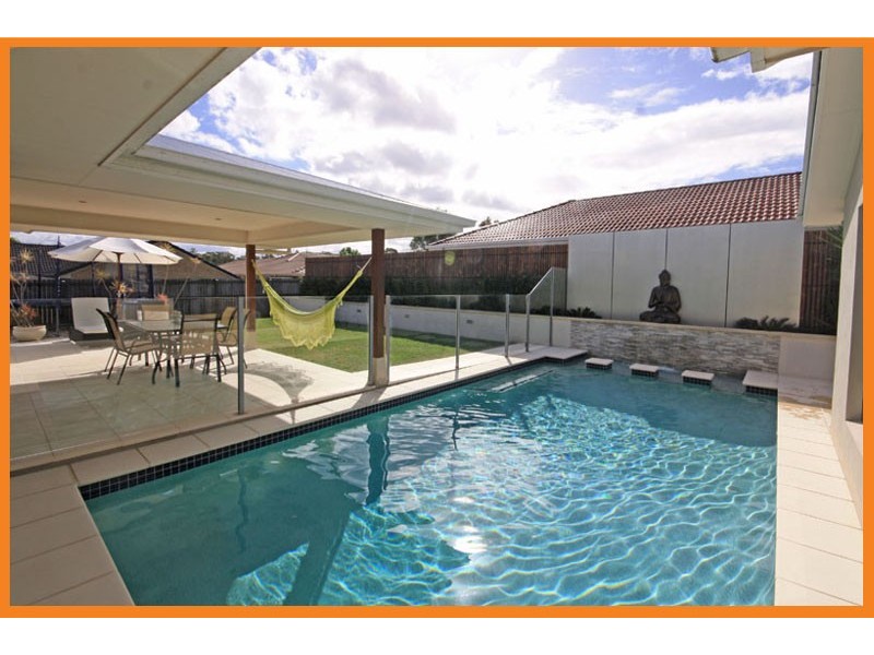 6 Burrajum Place, Caloundra West QLD 4551