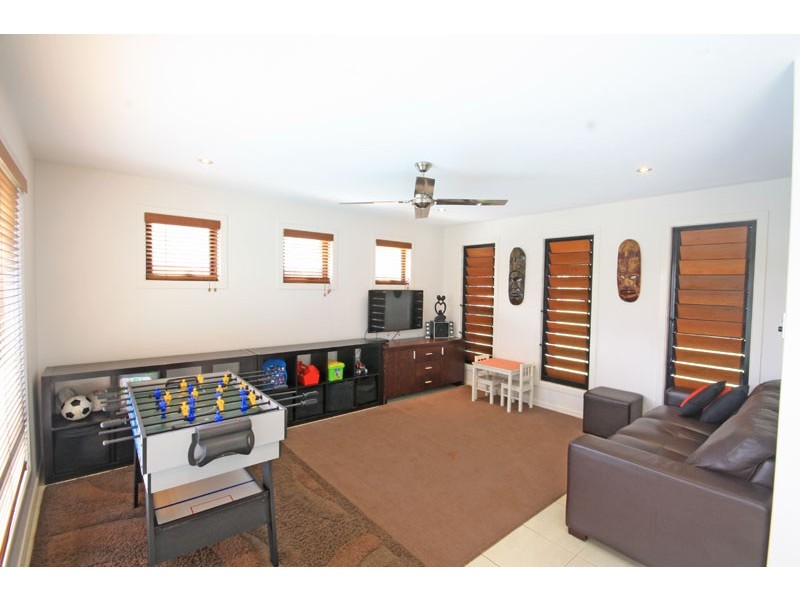 6 Burrajum Place, Caloundra West QLD 4551