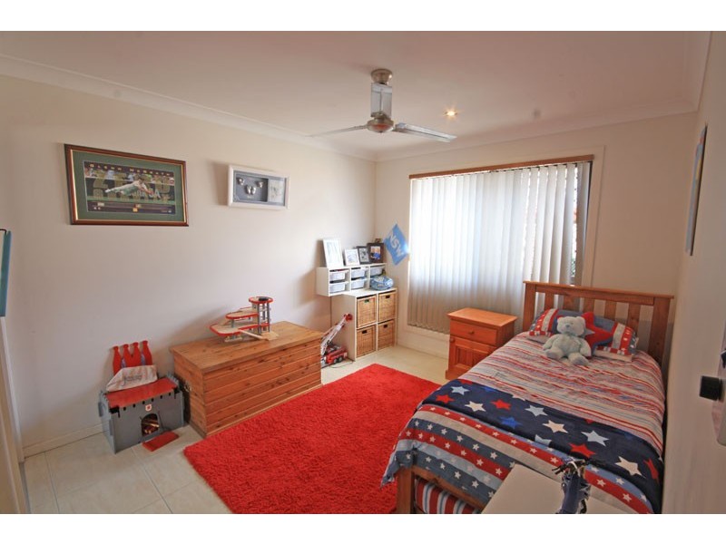 6 Burrajum Place, Caloundra West QLD 4551