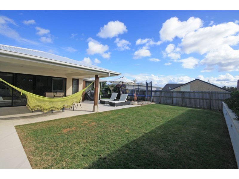 6 Burrajum Place, Caloundra West QLD 4551