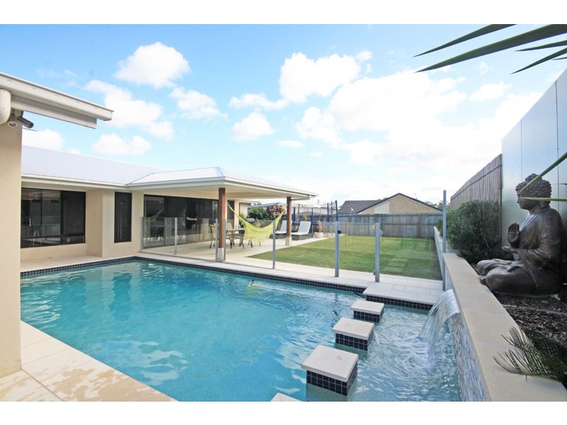 6 Burrajum Place, Caloundra West QLD 4551