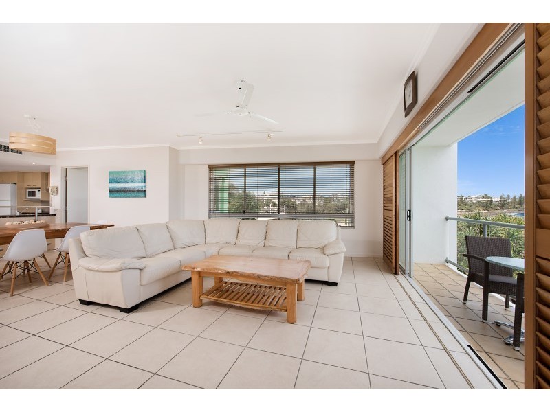 9/8 Levuka Av – Rolling Surf, Kings Beach QLD 4551