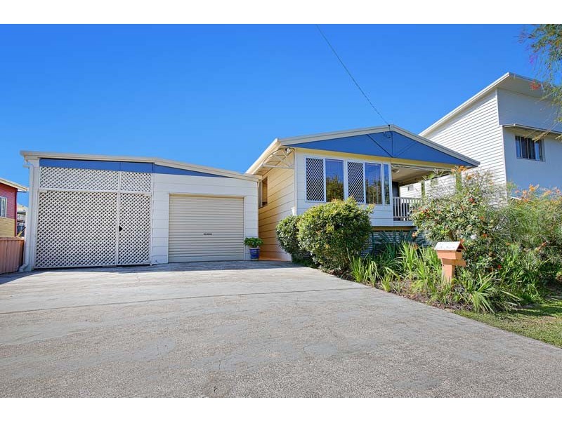 19 Coochin St, Dicky Beach QLD 4551