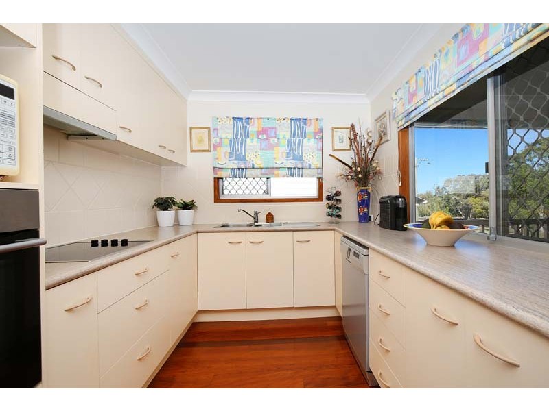 19 Coochin St, Dicky Beach QLD 4551