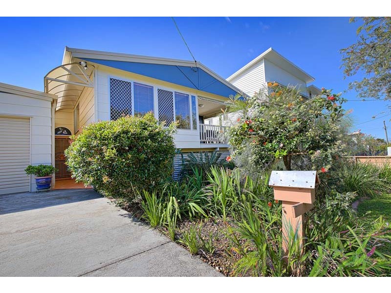 19 Coochin St, Dicky Beach QLD 4551