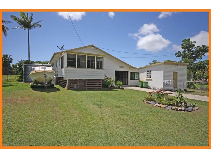 13 The Esplanade, Coochin Creek QLD 4519