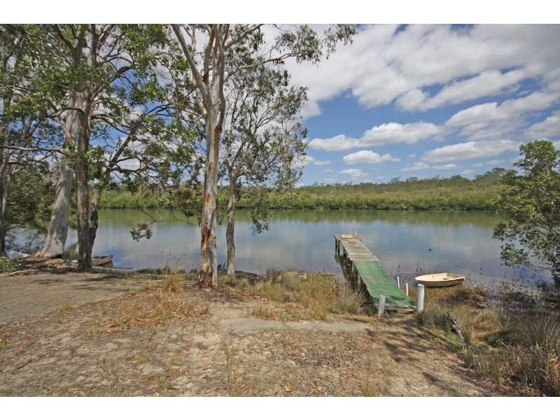 13 The Esplanade, Coochin Creek QLD 4519