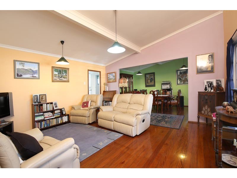 25 Ann St, Dicky Beach QLD 4551