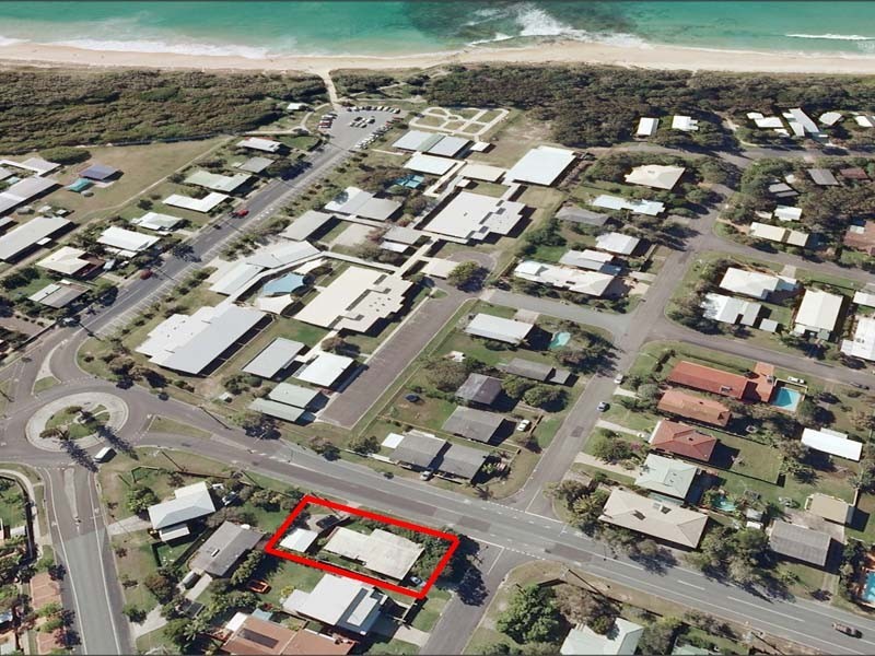 25 Ann St, Dicky Beach QLD 4551