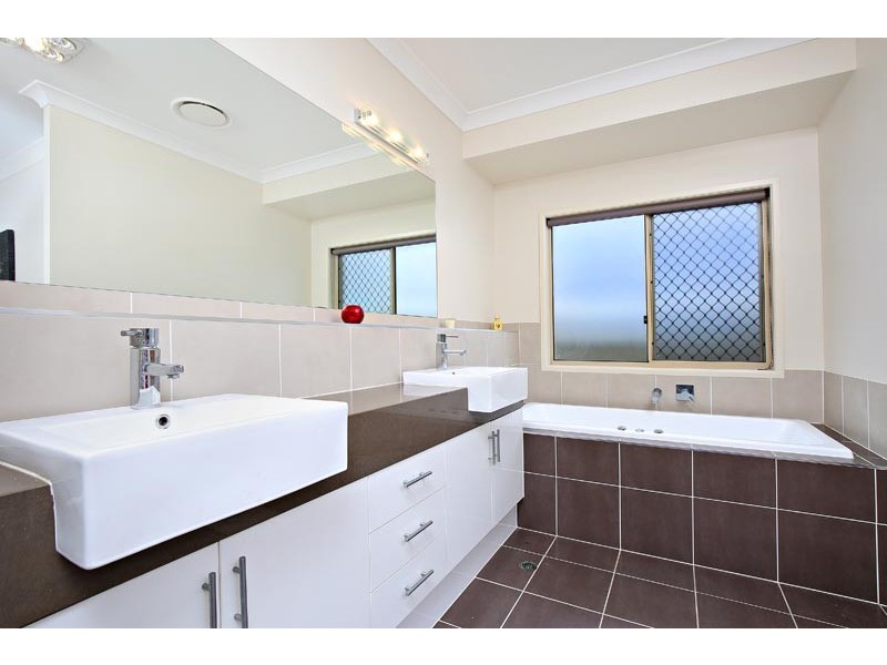 20 Rapanea St, Meridan Plains QLD 4551