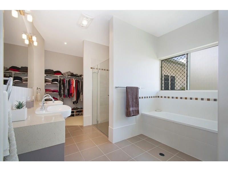 3 Tulipwood Court, Meridan Plains QLD 4551