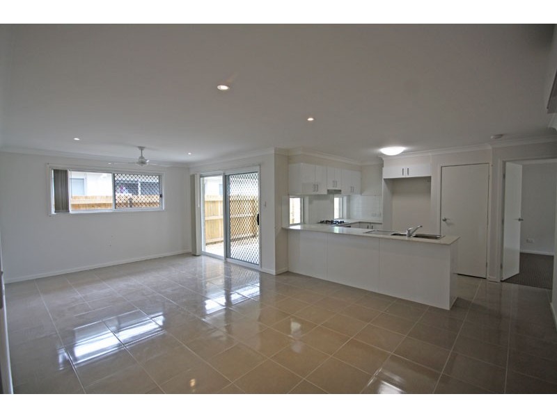 7 Sunshine Crescent, Caloundra West QLD 4551