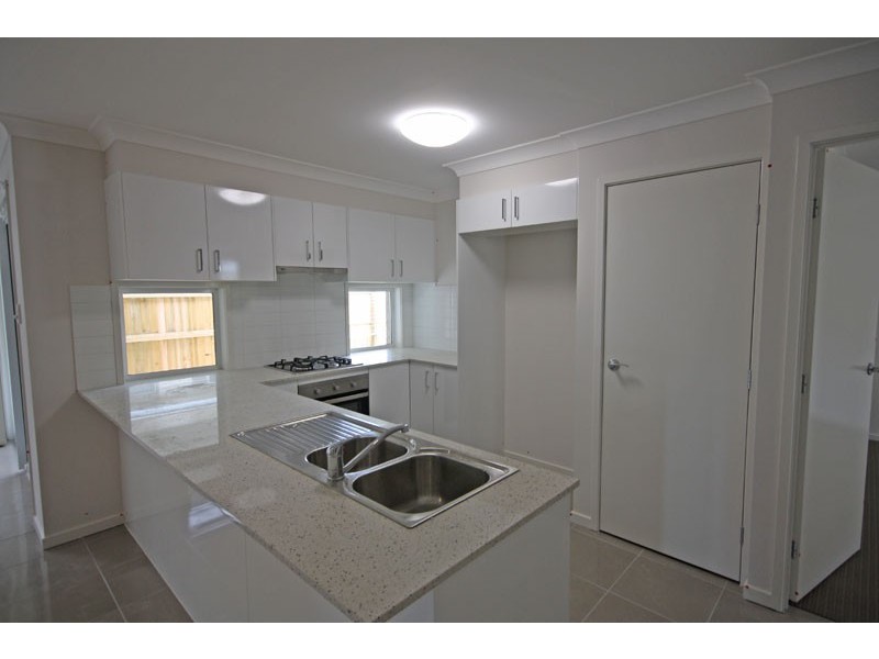 7 Sunshine Crescent, Caloundra West QLD 4551