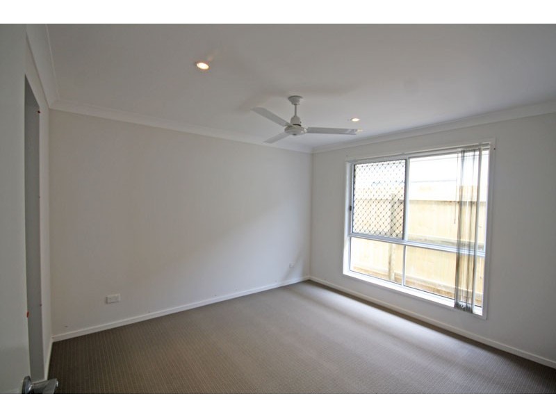 7 Sunshine Crescent, Caloundra West QLD 4551