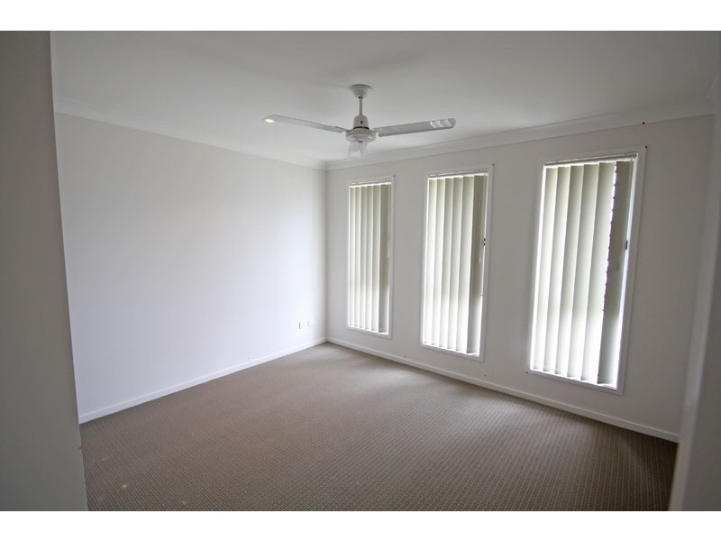 7 Sunshine Crescent, Caloundra West QLD 4551