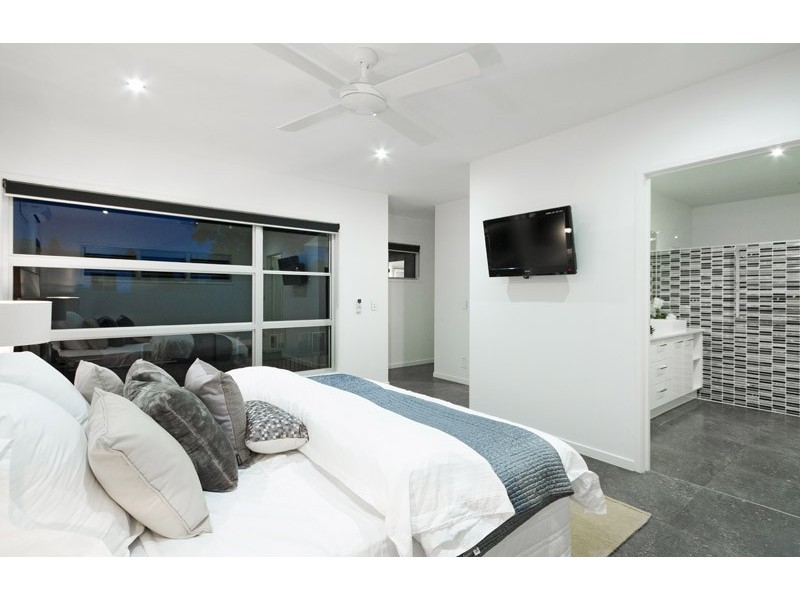 41 Dicky Beach Cl, Dicky Beach QLD 4551