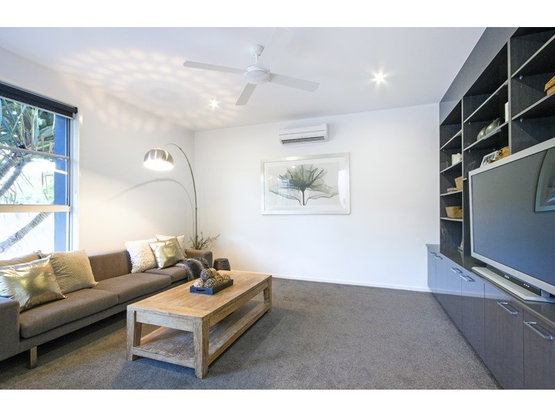 41 Dicky Beach Cl, Dicky Beach QLD 4551