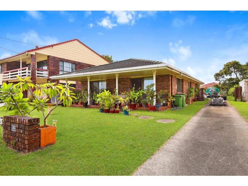 182 Golden Beach Esplanade, Golden Beach QLD 4551