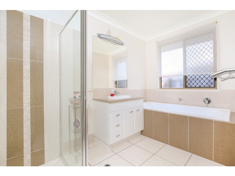 1 Pacific Place, Beerwah QLD 4519