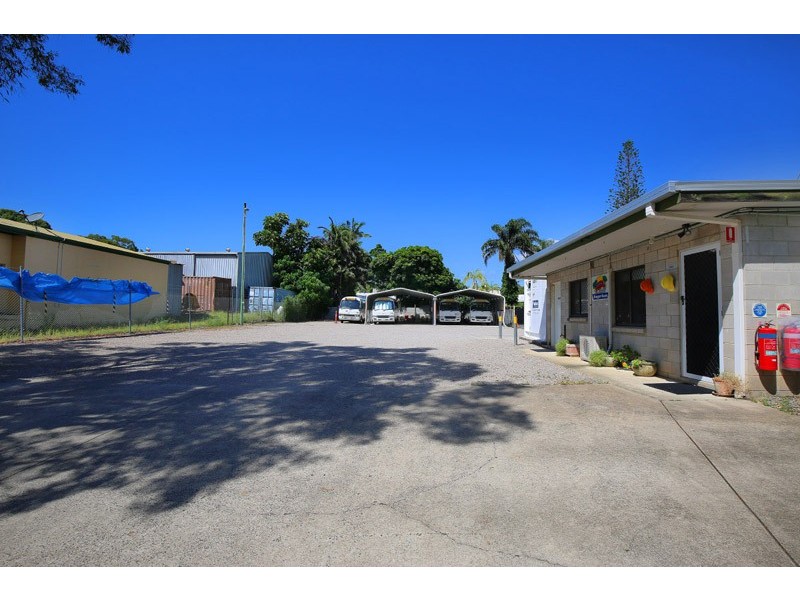 116-118 Grigor St West, Moffat Beach QLD 4551
