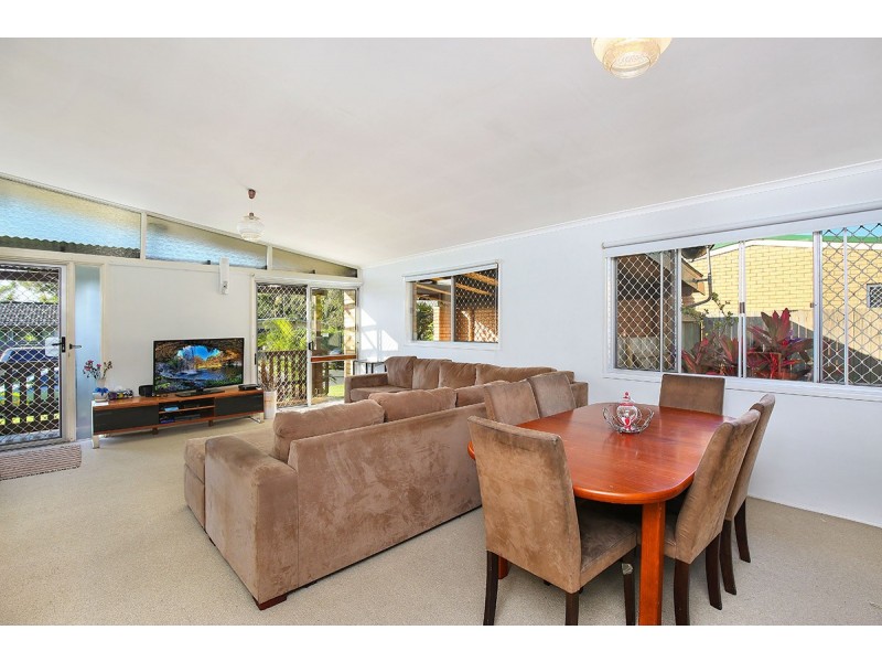 10 Coora Cres, Currimundi QLD 4551